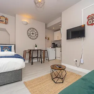 ttbrighton-seafront-i-central-located-studio-flat.brighton-hotels-england.com/